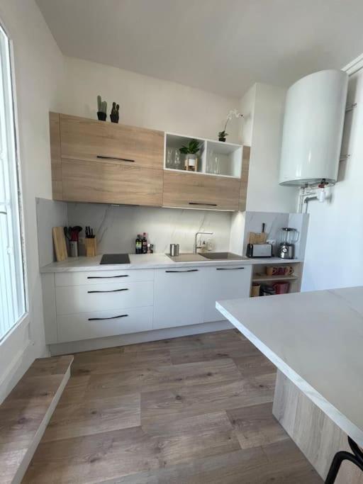 Apartamento L'Echappee Chic Au Coeur De Valence Valence  Exterior foto
