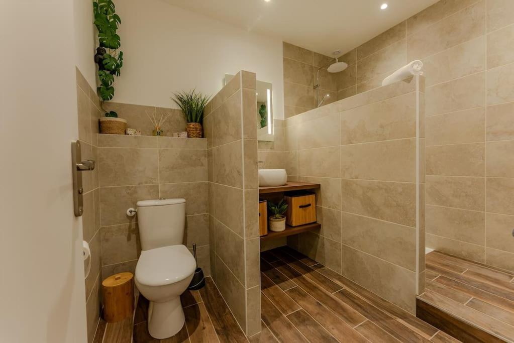 Apartamento L'Echappee Chic Au Coeur De Valence Valence  Exterior foto